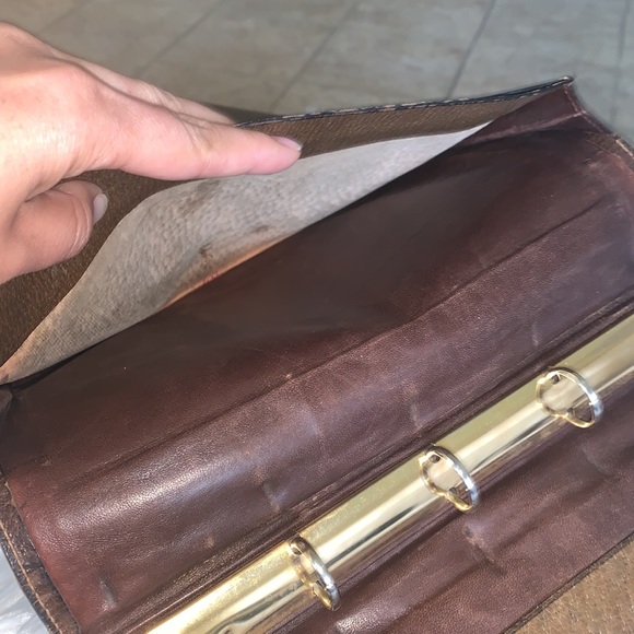 SOLD🎉🚨🚨Gucci Vintage Agenda / Silver pen - Picture 16 of 17